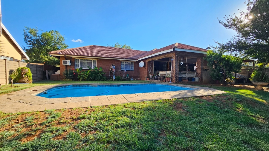 3 Bedroom Property for Sale in Vaalpark Free State